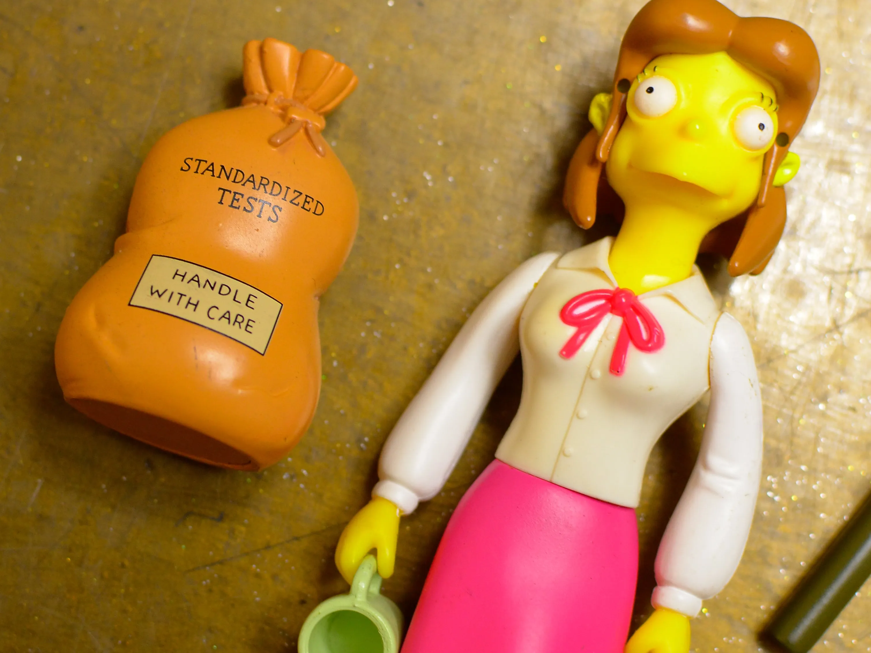 Ms. Hoover - Playmates Simpsons World Of Springfield Vintage Figure