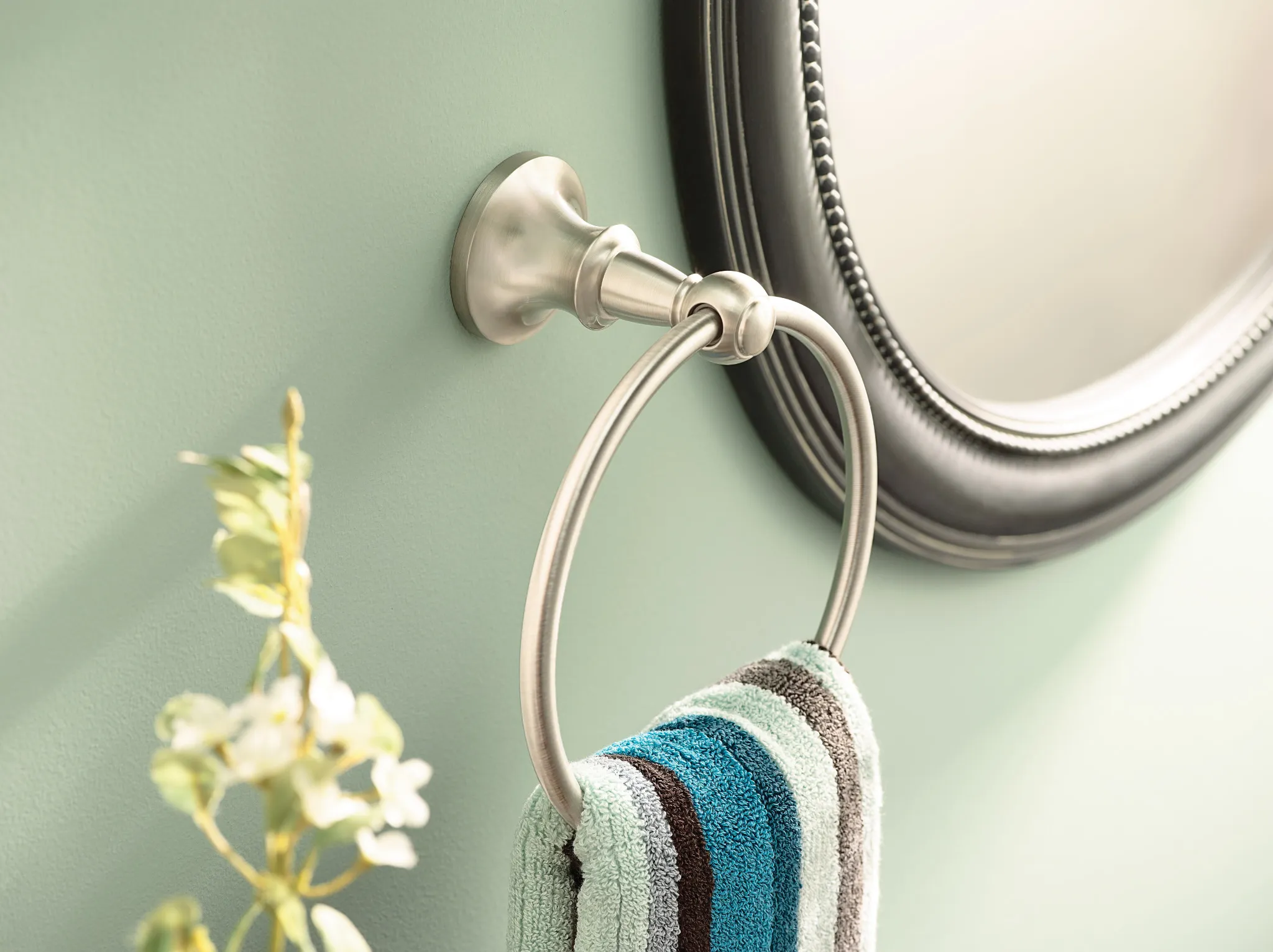 Vale Towel Ring